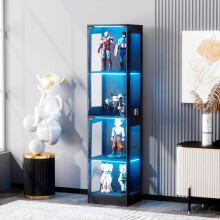 Vierstöckige Glasvitrine mit Stauraum, LED-Beleuchtung, Glastüren und intelligenten Sensoren. Als staubdichte Glasvitrine für Wohnzimme