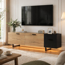 Moderner TV-Schrank in Naturholz/Schwarz-Kontrast.Mit offenen Fächern, großen Schubladen und geschlossenem Stauraum für multifunktional
