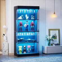 Vierstöckige Glasvitrine mit Stauraum, LED-Beleuchtung, Glastüren und intelligenten Sensoren. Als staubdichte Glasvitrine für Wohnzimme
