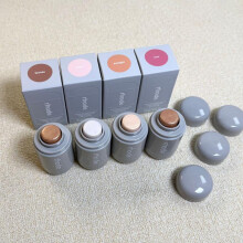 (pink, 5.3g) Highlighter Stick for a Dewy, Radiant Glow and Cheekbone Contouring