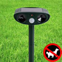 Ultrasone ongediertebestrijder op zonne-energie voor buiten, geschikt voor muizen, vossen, katten en honden.