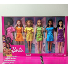 Barbie Puppe Regenbogenkleider 6er Set Mode für Mädchen Ethnisch Chic (HKX88)