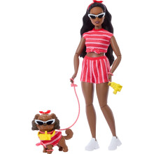 Barbie Twinning Looks Puppe mit Haustierhund in passenden roten Streifen-Outfits