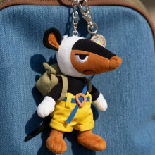 Schwarzer Sheriff-Kater mit einem Ohr als Plüsch-Schlüsselanhänger, Rucksack- und Taschenanhänger – ein tolles Geschenk für Kinder und
