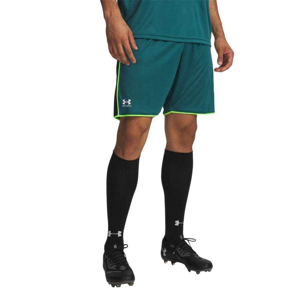Under Armour (M, ) Mens Football Shorts Green