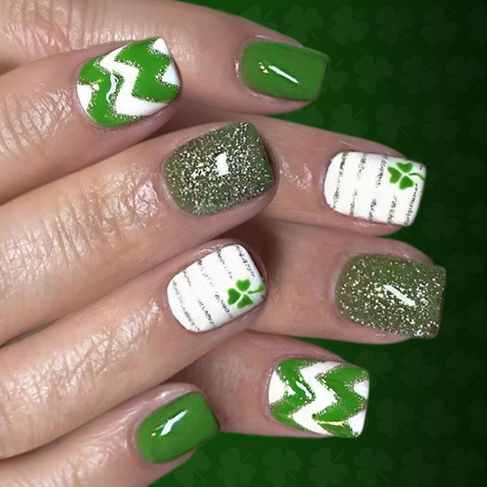 24Pcs Party Essential Press On Artificial Nail Green Lucky Clovers White Glitters