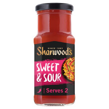 Sharwood's Chinese Sweet & Sour Stir-Fry Sauce – Tangy Tomato & Pineapple Sauce, Quick-Cook & Vegetarian, 195 g Jar (Pack of 1)