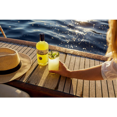 Limoncello Di Capri  Produced in Itay Using Traditional Methods  50cl