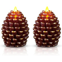 Vlamloze kerstkaarsen in de vorm van een dennenappel, op batterijen werkende kaarsen met knipperende lont, nepkaarsje erin, kerstdecoratie in de