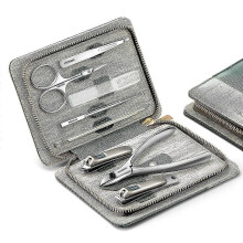 Maniküre- und Pediküre-Set aus Edelstahl mit Etui aus PU-Leder