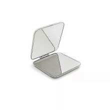 Specchio trucco quadrato portatile da donna in acciaio inossidabile, specchio cosmetico pieghevole tascabile.