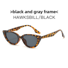 (StyleD)Occhiali da Sole Moderni Cat Eye per Donna con Materiale Pc e Protezione Uv400 Feste per