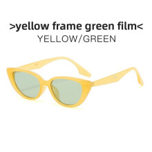 (StyleB)Occhiali da Sole Moderni Cat Eye per Donna con Materiale Pc e Protezione Uv400 Feste per