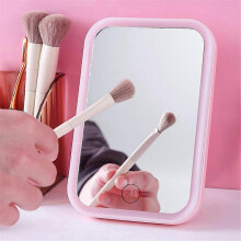 Miroir de maquillage LED avec lumières, portable, rechargeable par USB, blanc, idéal pour les voyages.