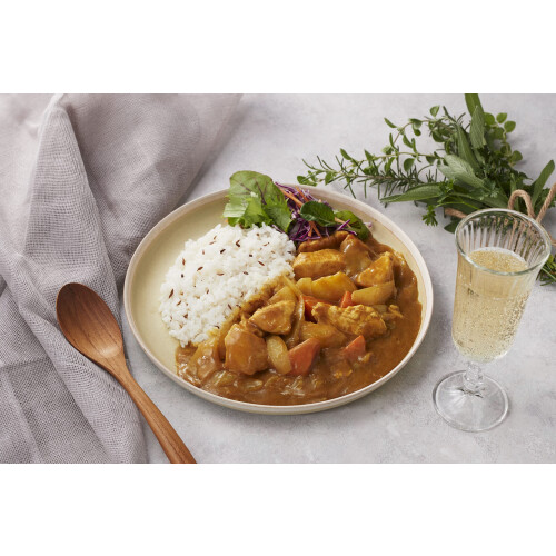 S  B Golden Curry Medium Hot 2 x 110g