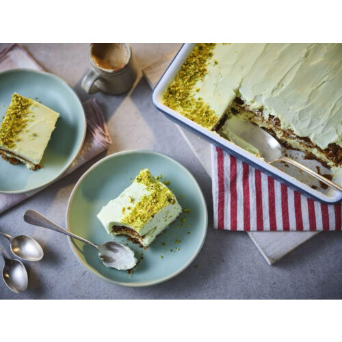 Carnation Pistachio Flavour Drizzle 450g 2