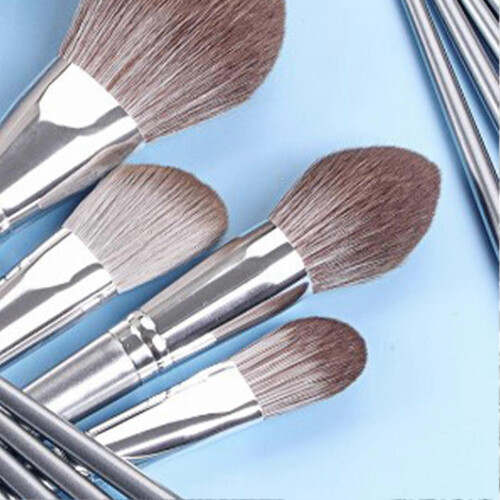 14pcs Handcrafted Soft Bristle Makeup Brush Set with Firm Handle for Beginners 2
