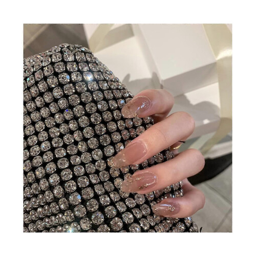 Maquillaje de uñas con sección cuadrada francesa, desmontable y terminada. 2