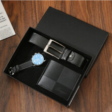 Coffret cadeau noir pour homme comprenant une montre de luxe, une ceinture en cuir et un portefeuille. Kit d'accessoires d'affaire