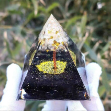 Pyramidkristallgrus epoxiharts hem skrivbord handgjorda ornament