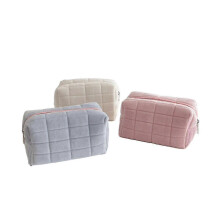 Set di 3 trousse cosmetiche morbide e carine in peluche, ideali per studenti, ideali come astuccio multifunzionale.