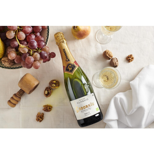 Codorníu Clasico Brut Cava White Sparkling Organic 75cl 2