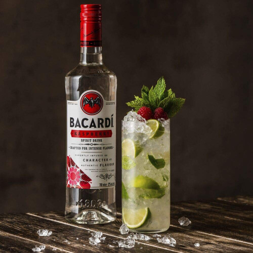 BACARDI BACARDÍ Raspberry, 27% ABV, 70cl / 700ml, Rum Blended w/ Crisp 1