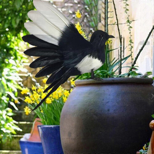 Oiseau décoratif en plumes - Pie artificielle 1