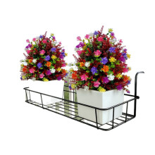 Lot de 2 Décorations Artificielles en Eucalyptus et Camélia de 45 cm (17,7 Po), Résistantes Aux UV, avec Piquets de Fixation pour Porche et Cour