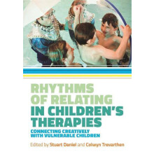Rhythms of Relating in Childrens Therapies Paperback Book
