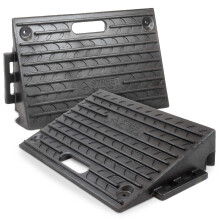 Street Solutions UK Rubber Kerb Ramp 4 inch Rise - Pack of 2 Non-Slip Kerb Ramps for Cars, Mobility Scooters and Wheelchairs