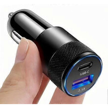 Premium autolader met dubbele poort van aluminiumlegering, USB- en PD-snellaadfunctie, volledig zwart, compact ontwerp