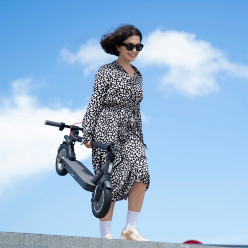 5TH WHEEL V30Pro 500W Electric Scooter 35KM Range 1