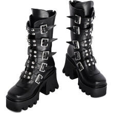 Damen-Boots im Gothic-Punk-Stil mit Plateau – Bequem, stylisch, schwarz — damenschuhe gothic boots, punk boots plattform, schwarze boots plattform