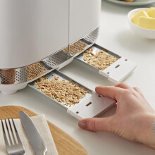 Morphy Richards Illumination 4 Slice Toaster, 7 Toast Settings, Browning Controls, Variable Width Slots, Auto Pop-up, Removeable Crumb Tray, Cord Stor