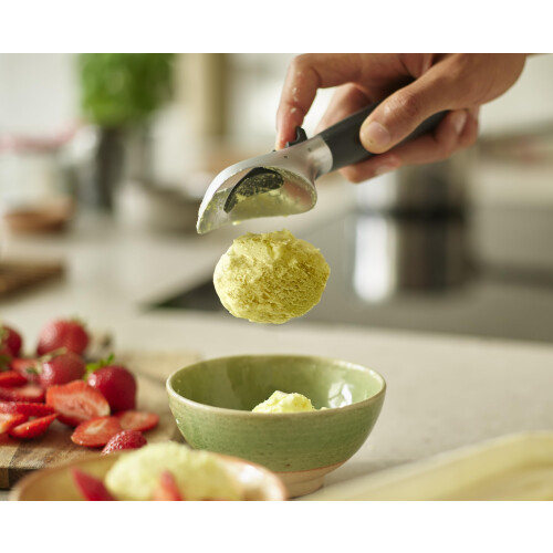 Joseph Joseph Joseph Joseph Elevate Ice Cream Scoop with Easy Trigger Release and intergrated Tool Rest Improves Hygiene, Non Slip Handle 2