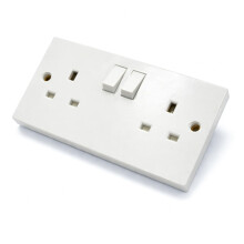 Status 13A Double Gang Switched Wall Socket, UK Plug Socket Faceplate, White, S2G13AWSX4