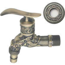 Grifo de latón para jardín de estilo vintage con diseño de dragón.