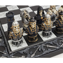 Mittelalterliche Schädel-Büsten Gothic Fantasy Schachset mit 17" Maltese Brett