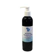 Melasma Moisture Milk för kropp och ansikte, med yoghurtsmjölk, björnbärsextrakt, lakritsextrakt och alfa-arbutin, 8 oz