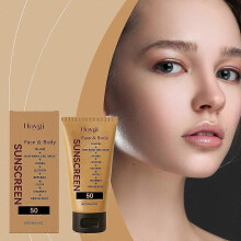 Lightweight Waterproof Sunscreen - Broad Spectrum UVA UVB Defense