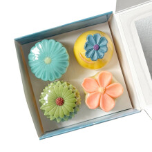 KAWASHIKI Jabón Wagashi Hecho a Mano - Set de Regalo de 4 Piezas | Decorativo para Baño | Base Vegetal | 35g x 4 (4.94OZ)