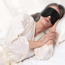 Organic Mulberry Silk Sleep Mask Feather Light and Cloud Soft Eye Cover for Sleeping, Gender-Neutral (Black)