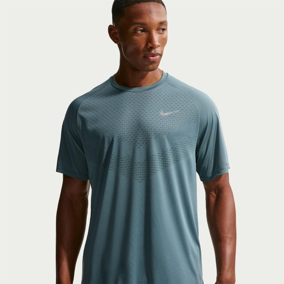 Nike (M, Slate ) Mens Stride Running Top Grey