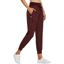 Damen-Tourenhose Trekking Cargo Wasserdicht Bordeaux XS — trekkinghosen damen, cargo trekkinghosen, wasserdichte damenhosen, schnelltrocknende hosen