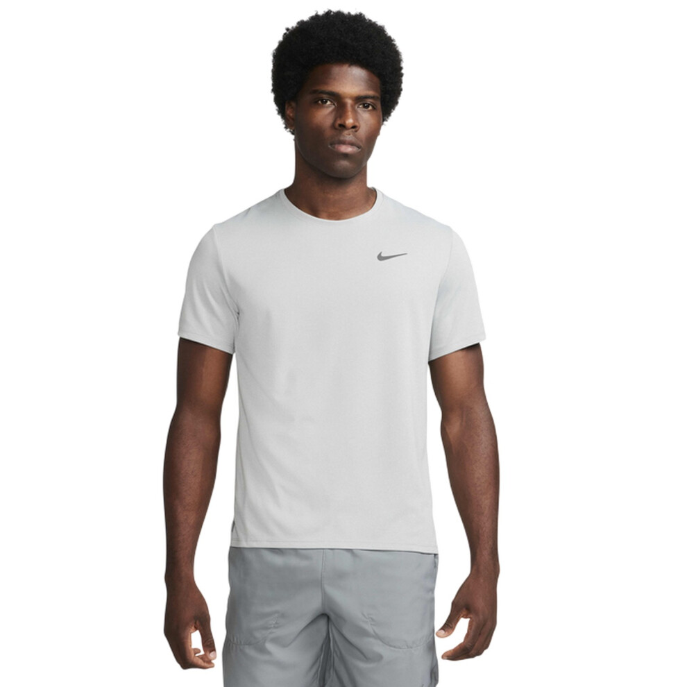 Nike (Xl, Fog) Mens Miler Swoosh Reflective Detail T-Shirt Grey