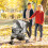 Poussette pliable grise pour chiens et chats 2