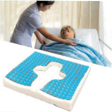 Support cushion for pressure sores with triangular opening