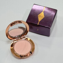 (Fair 0.8g Simple) Charlotte Tilbury Lip Balm Facial Setting Powder Delicate Texture Flawless Liquid Foundation Cosmetics Moisturize Setting Spray