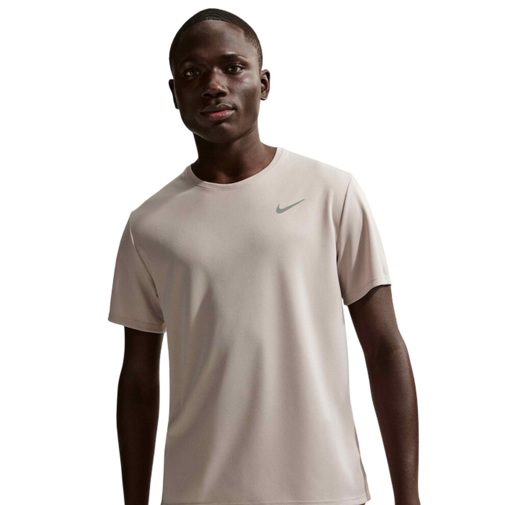 Nike (S, Moon) Mens Miler Swoosh Reflective Detail T-Shirt Multicoloured